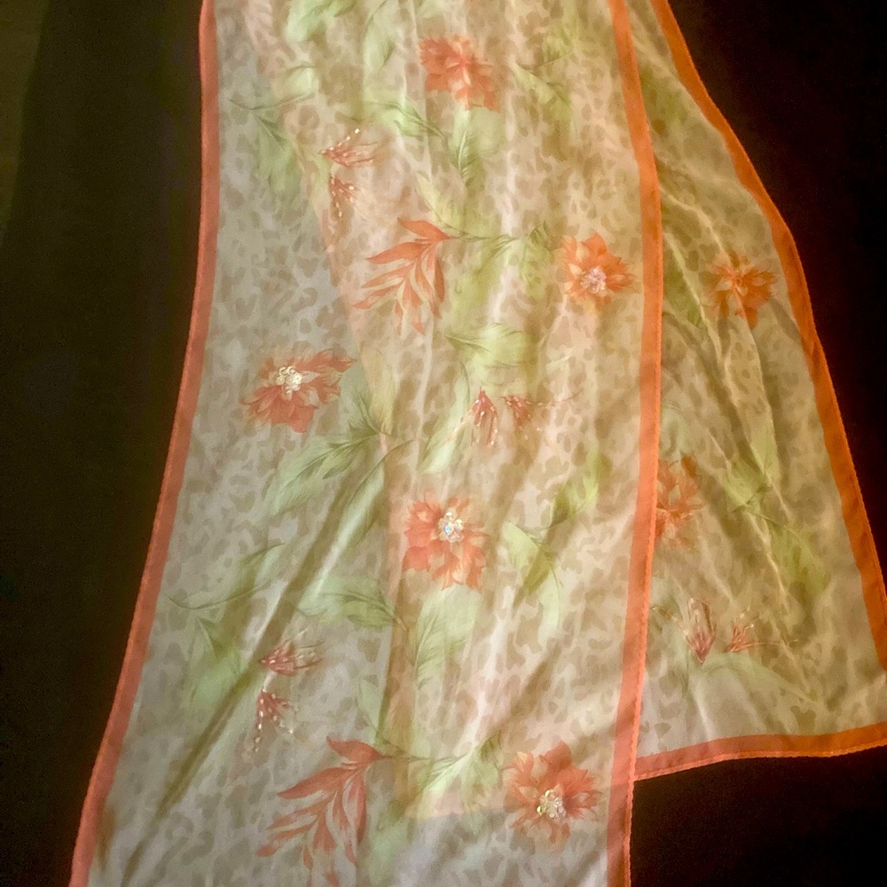 Spring scarf - Picture 2 of 3